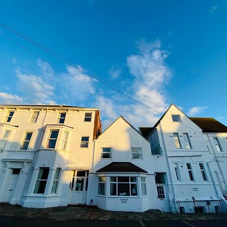 Отель Lennard House Фолькустоун Экстерьер фото