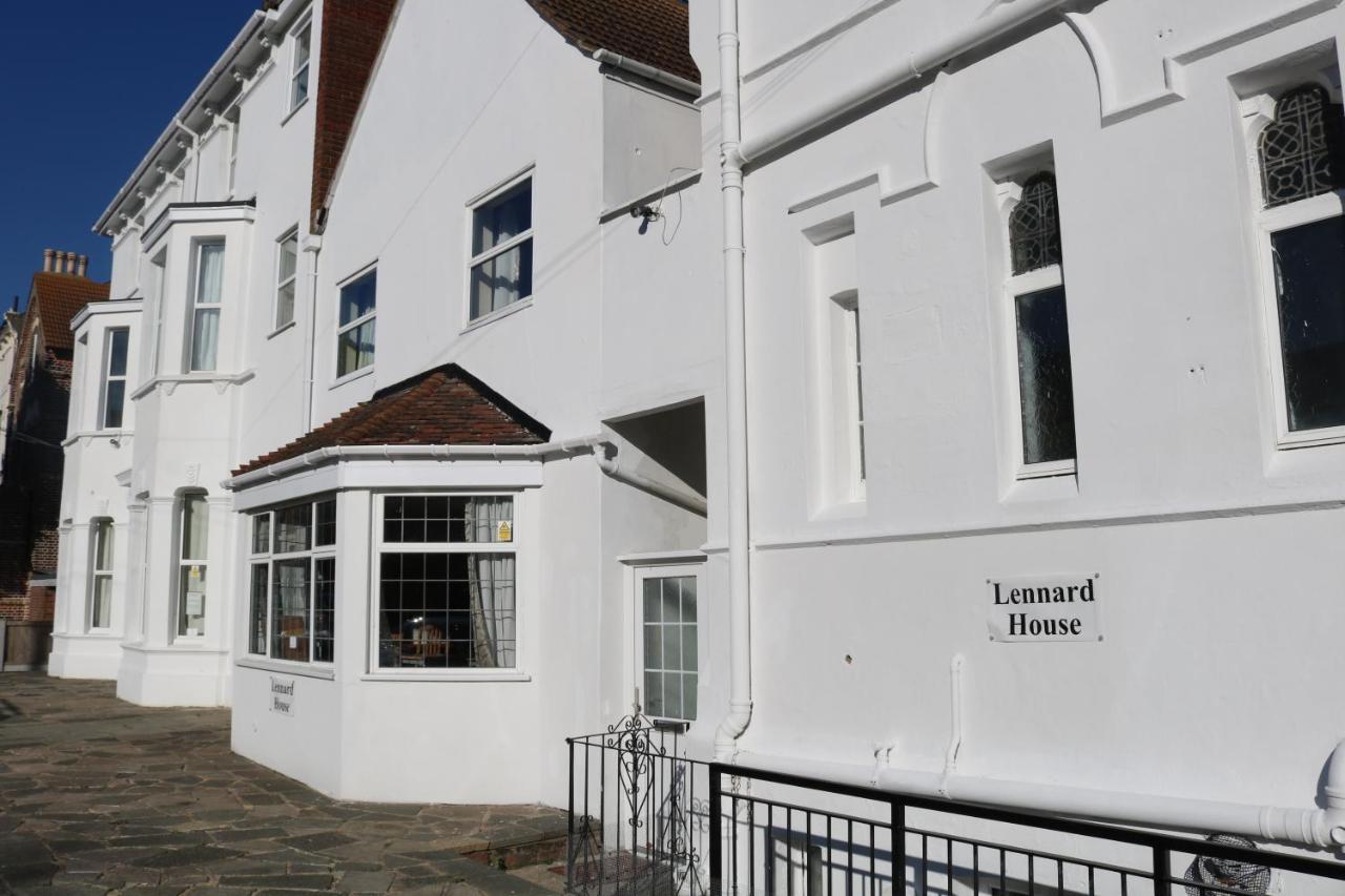Отель Lennard House Фолькустоун Экстерьер фото